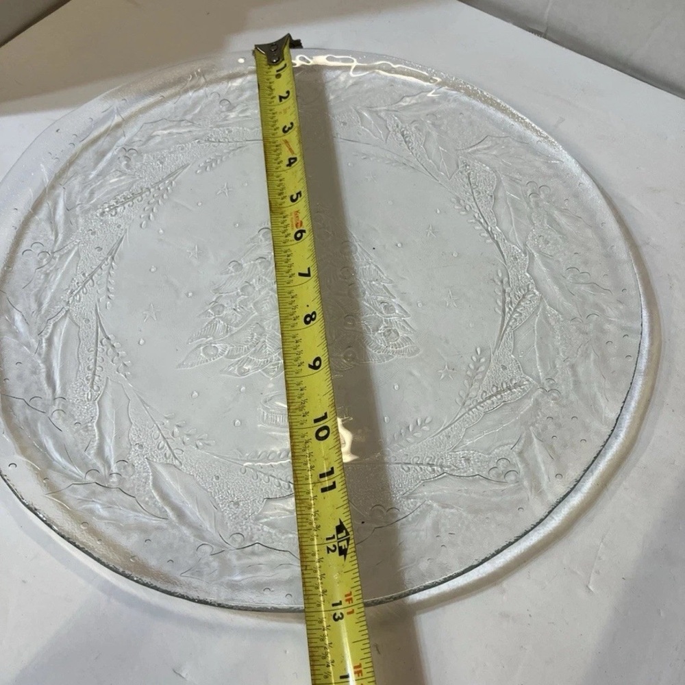 Arcoroc Holly Tree Embossed Glass Christmas Platter 13 Inch - Picture 5 of 8